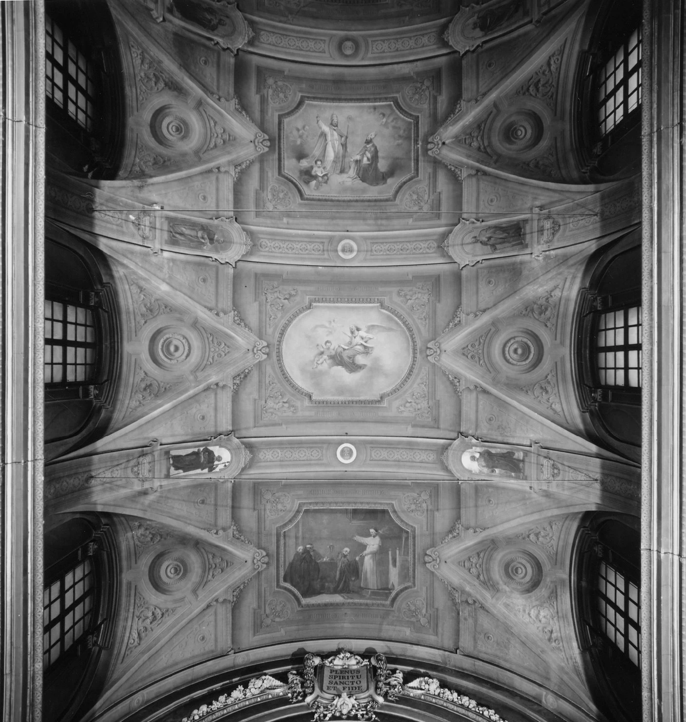 Motivi decorativi a finta architettura; storie di san Gregorio; apostoli - Bologna